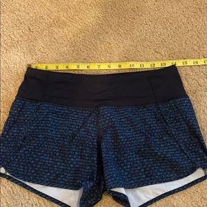 Lululemon Athletica set your pace shorts (lined)